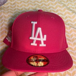 MLB FITTED CAP